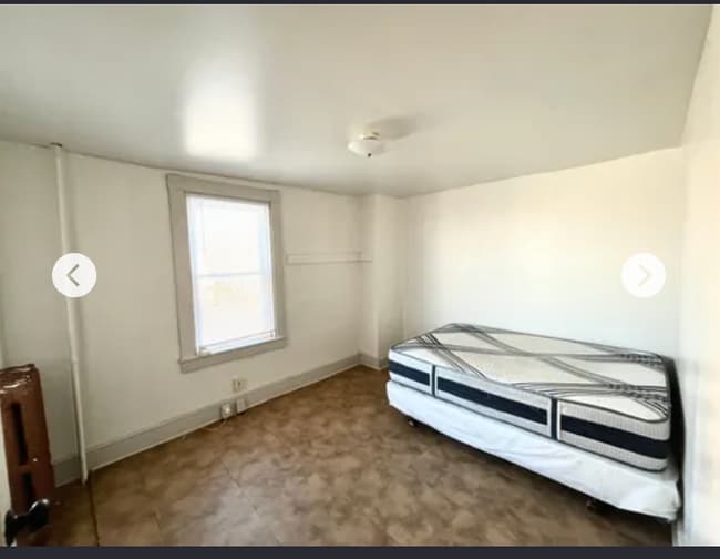 Photo - 645 E Orange St