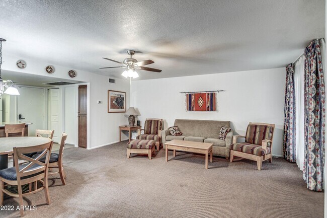 Photo - 886 W Galveston St