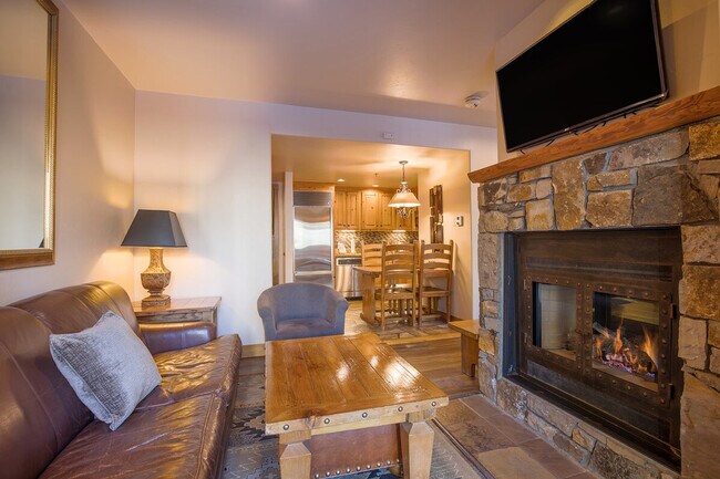 Photo - 131 Vischer Dr Unidad SI ID1490454P