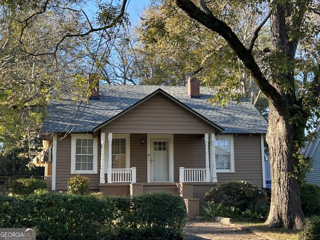 Building Photo - 299 N 2nd St