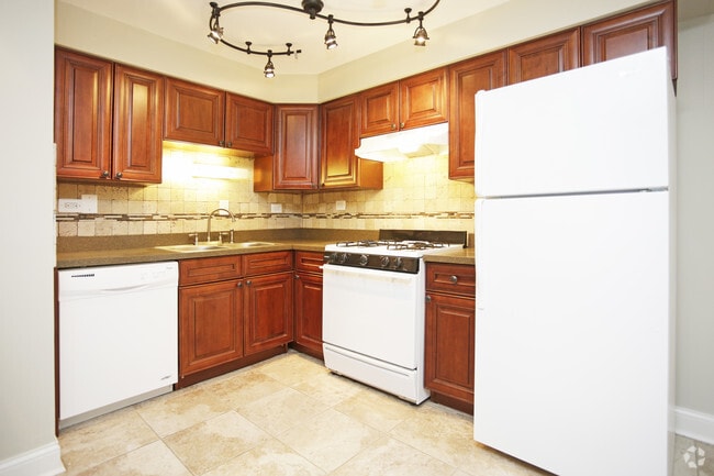 2 BR, 1 BA - kitchen