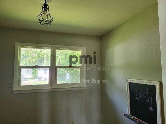 Photo - 1425 S Fairview Ave