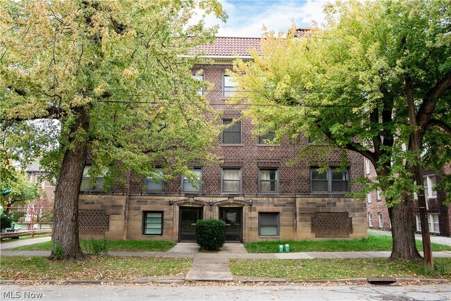 Building Photo - 2617 Euclid Heights Blvd Unit 2