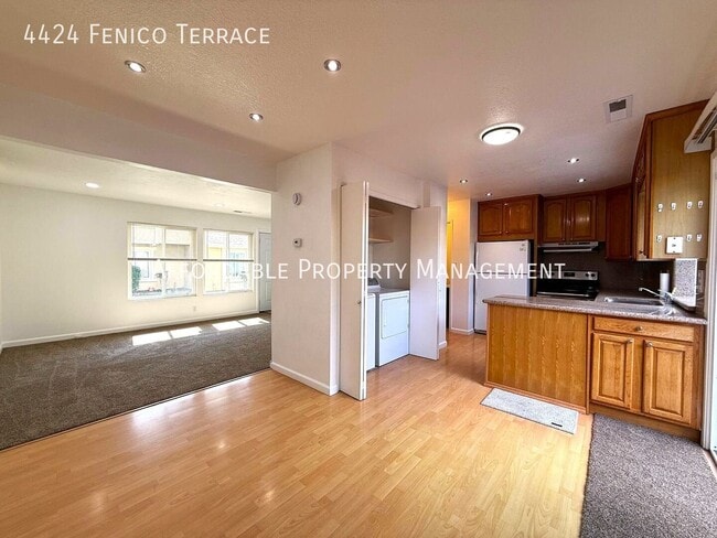 4424 Fenico Terrace