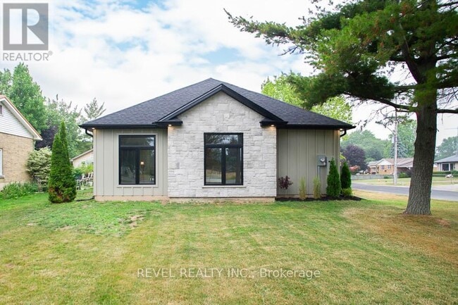 Photo - 68 Hamilton Plank Rd