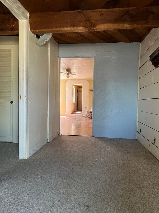 Building Photo - 508 Unit B