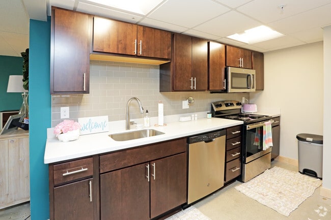 Premium Studio - Kitchen