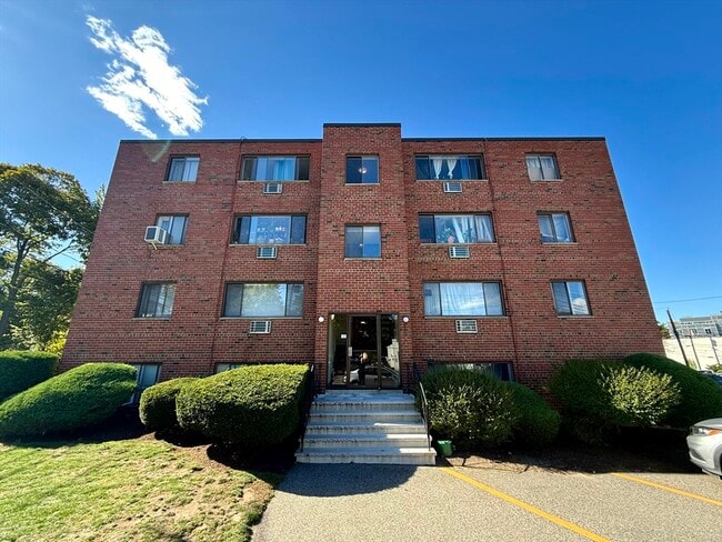 Photo - 20 Riverside St Unit 3-1