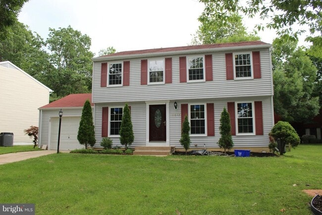 Building Photo - 8619 Hayshed Ln