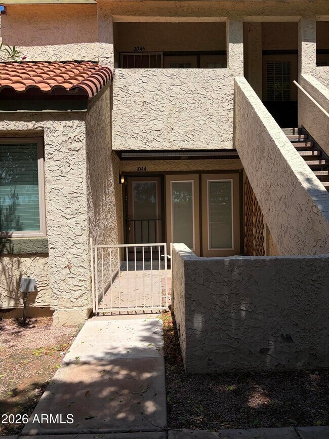 30 E Brown Rd