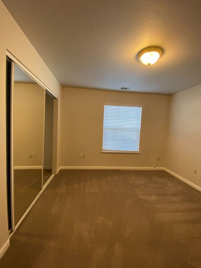 Photo - york2111 Unit 2111