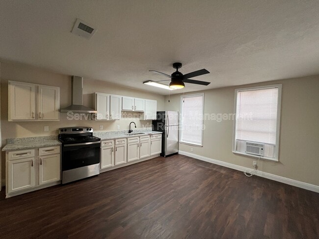 Photo - 1106 Doctor M.L.K. Jr Dr