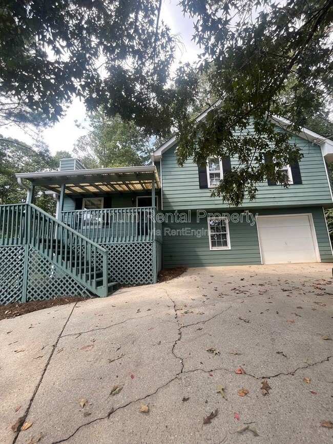 Photo - 377 Arbour Way