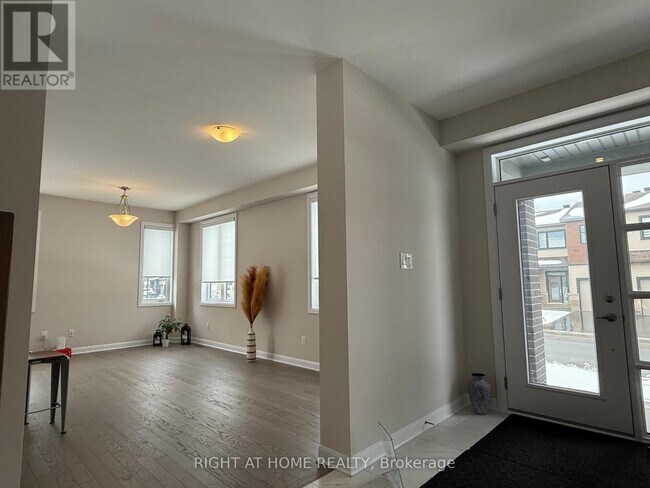 Photo - 778 Jennie Trout Ter