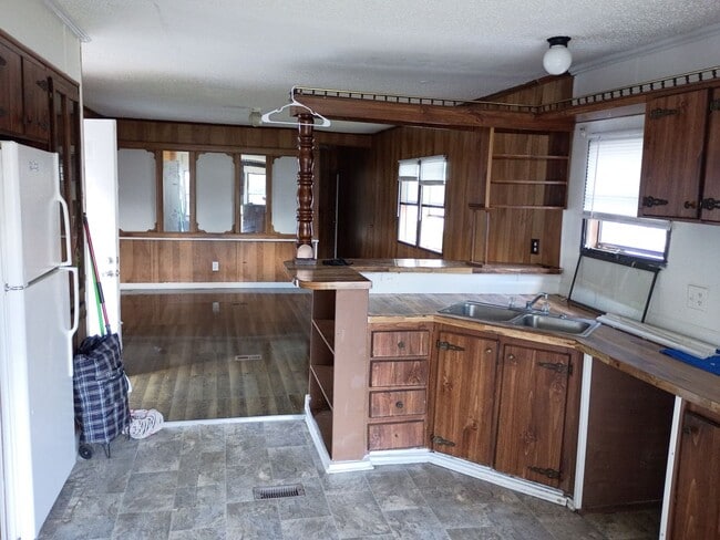 Photo - 2 Bedroom 2 Bathroom Community Mobile Home Unit Lot 9