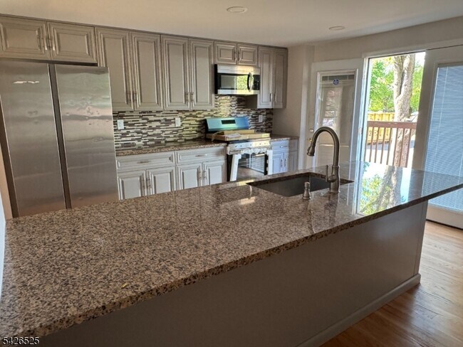 Photo - 87 Fairview Ave