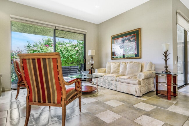 31 Stanford Dr