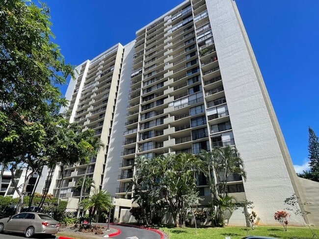 Building Photo - Beautiful 1 bedroom with large lanai & ama... Unit 7K