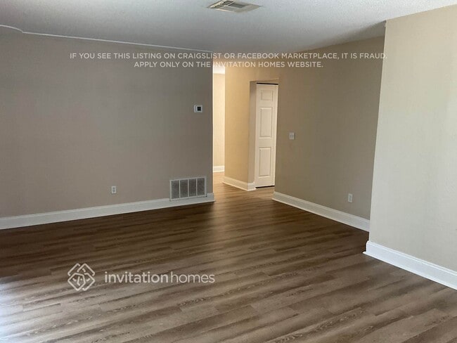 Photo - 2240 Kansas St