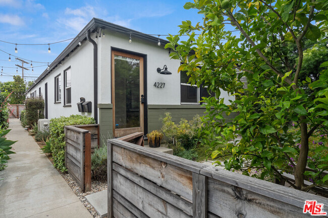 Building Photo - 4227 S Centinela Ave Rental