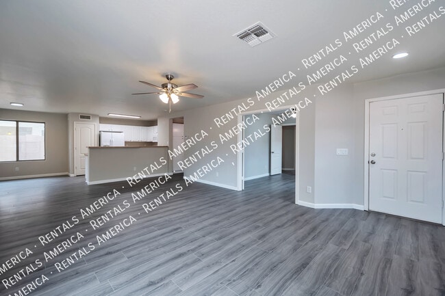 1735 E San Xavier Dr