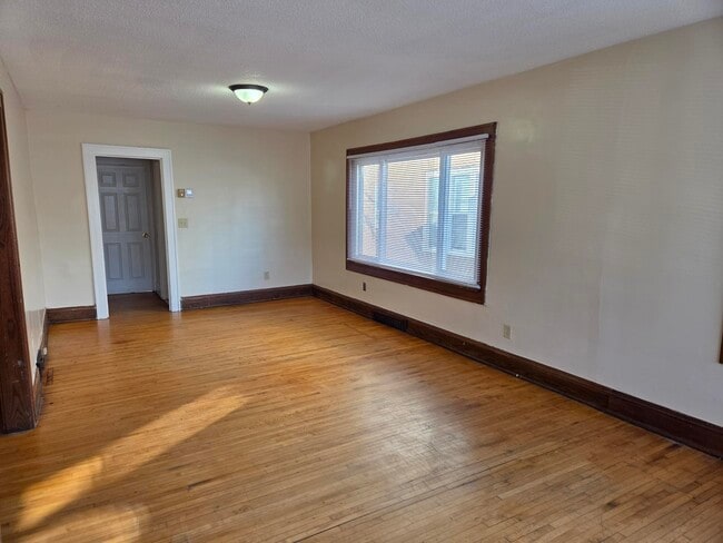 Photo - 2931 N Newton Ave