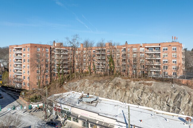 2 Rockledge Rd - Country Club Ridge Apartments