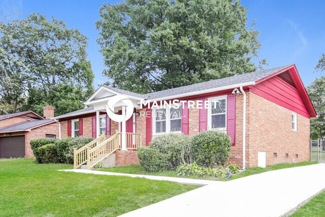 Photo - 3 Bedroom Pet-Friendly Home in GREENSBORO, NC with Main Street Renewal