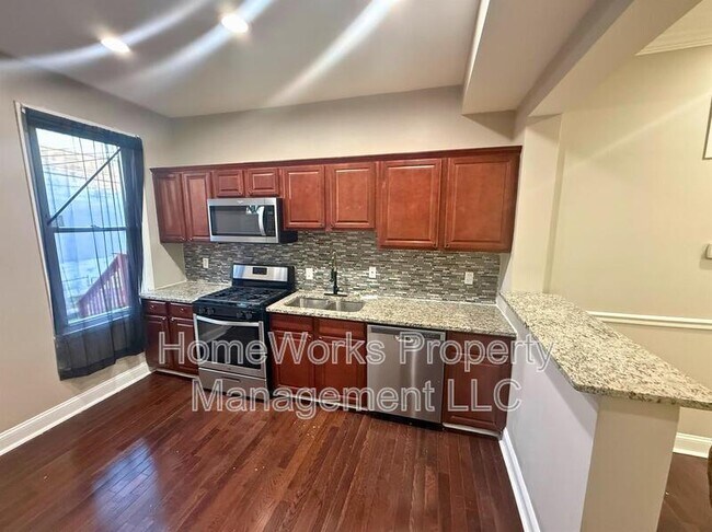 Photo - 1243 Washington Blvd