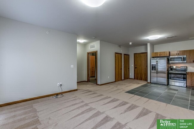 Photo - 1330 S 70th St