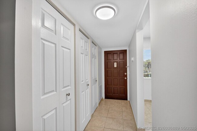 4080 Tivoli Ct Unit 206