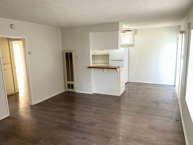 Photo - 15531 Belshire Ave Unidad 5