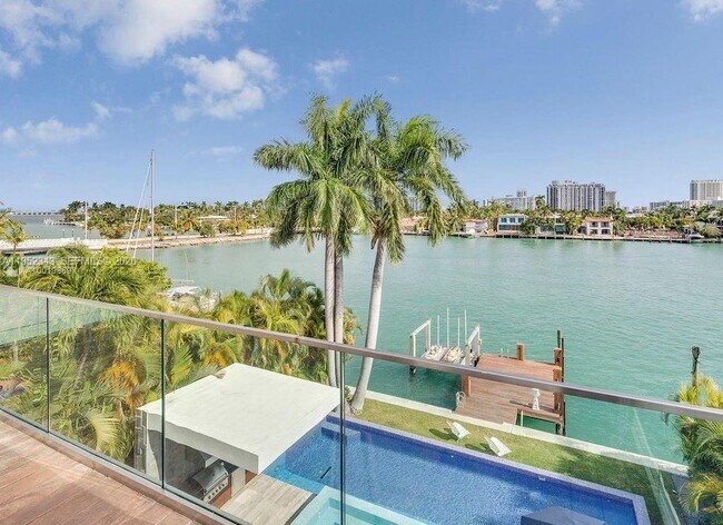 Photo - 321 E Dilido Dr