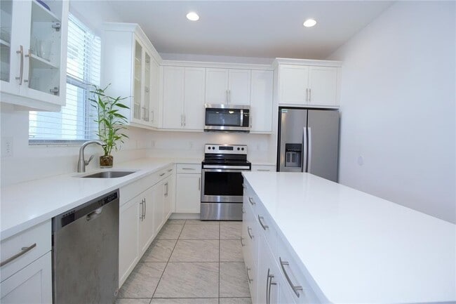 Building Photo - 6990 Pines Cir