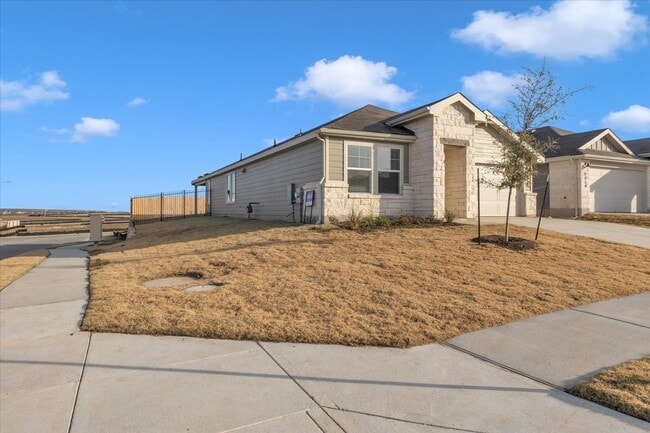 Photo - 5028 Hazelnut Ln