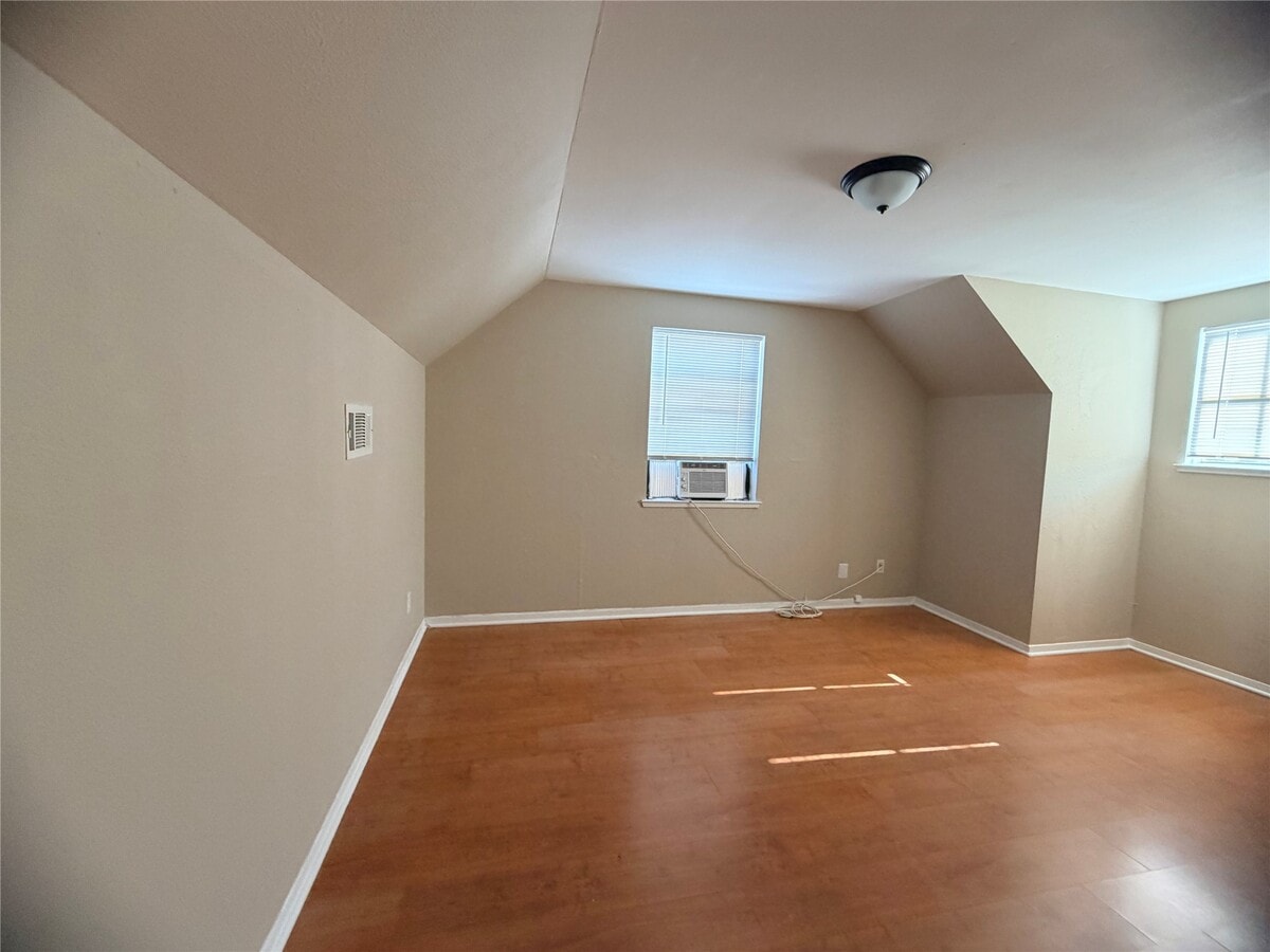 Photo - 2513 Mulberry Ln