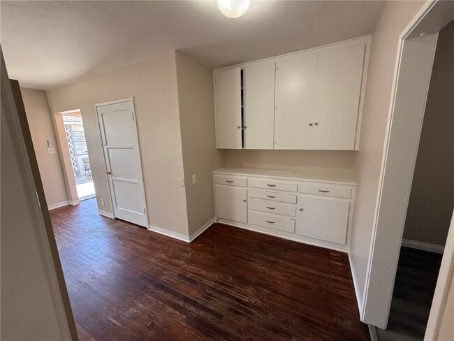 Photo - 901 N San Gabriel Ave Unit 6