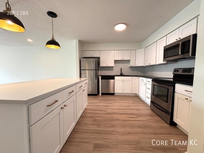 Photo - 2900 W 53rd St Unit 211