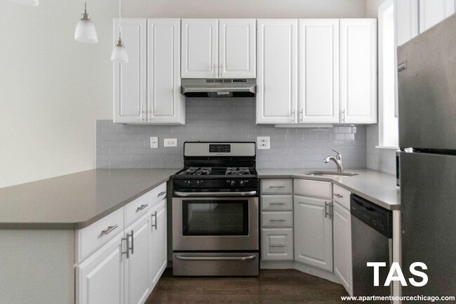 Photo - 3854 N Southport Ave Unit 1A