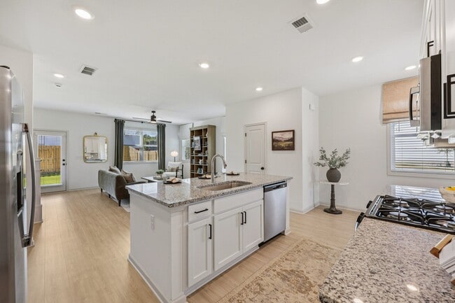 Photo - Foxgrove on Castleberry