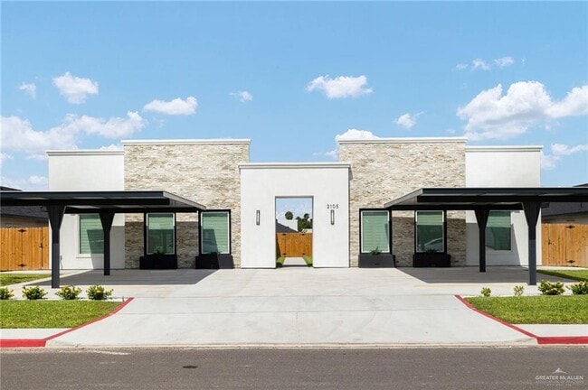 Building Photo - 16 Cassandra St Unit 2