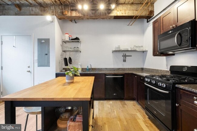 Photo - 1737 N Howard St Unit 2B