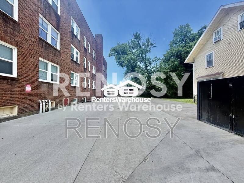 Photo - 3607 Ingersoll Ave