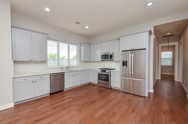 Building Photo - 18526 Bridgeway Ln