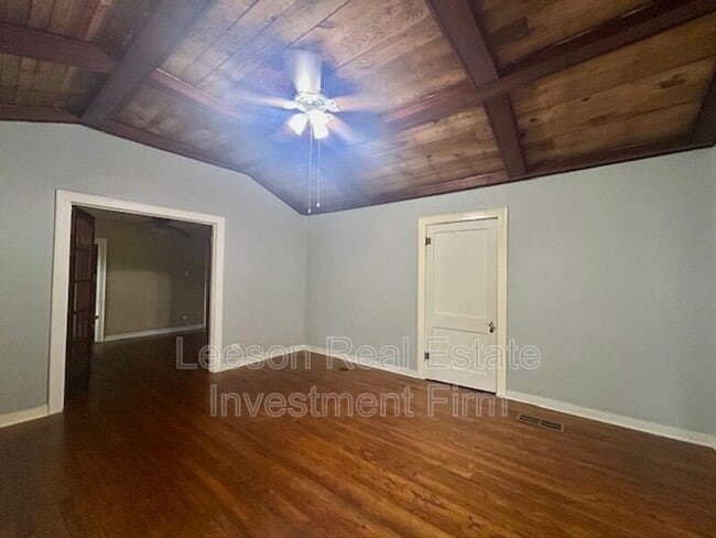 Photo - 3345 Alexander Ave