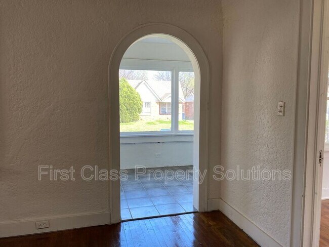 Photo - 1801 N Jordan Ave