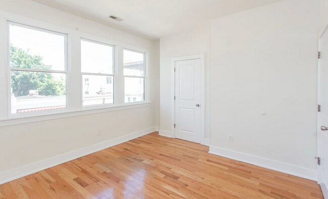 Photo - 1706 Fontain St Unit 2