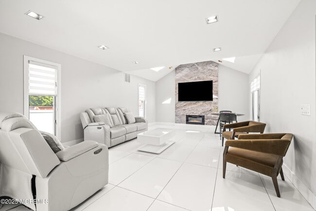 Photo - 24 Valley Forge Rd