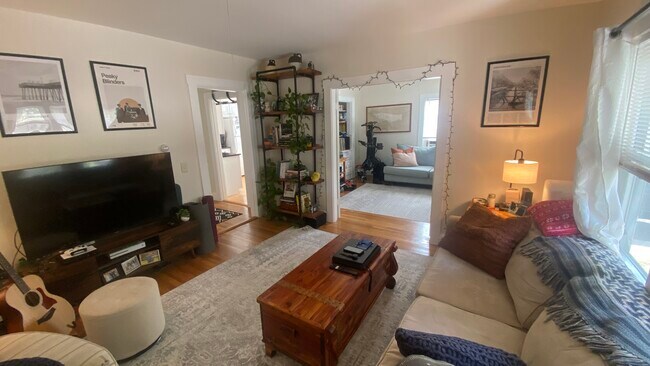 Sala de estar - 8 Rumford Ave Unidad 1