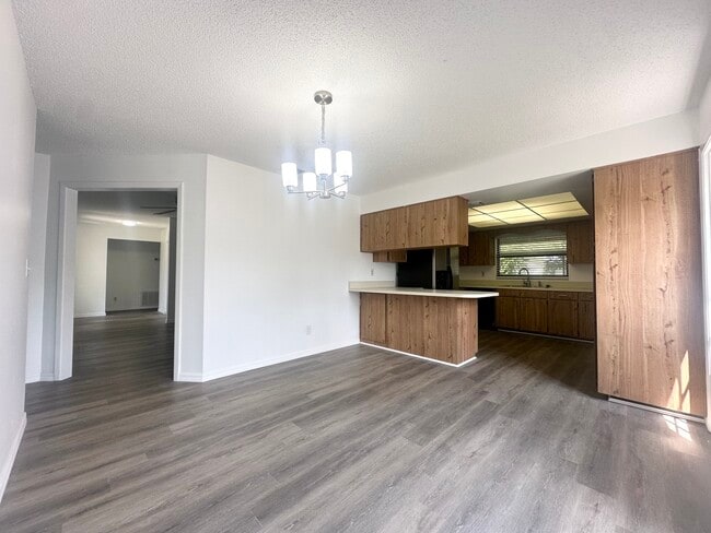 Photo - 107 Maplewood Dr